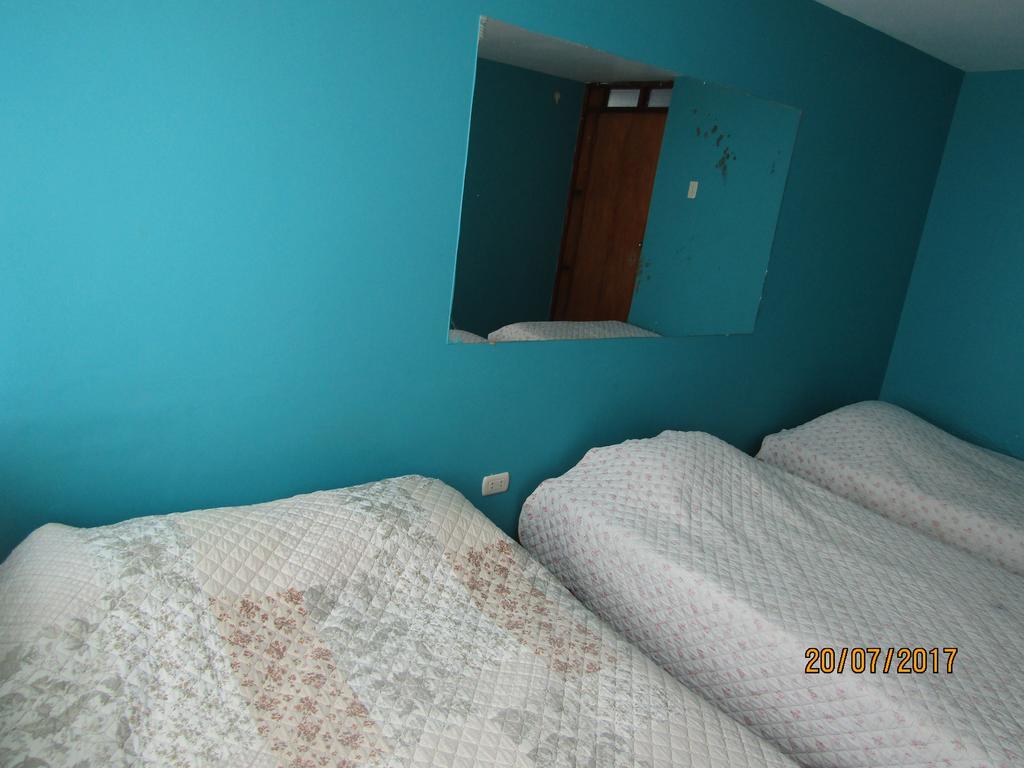 Hostal California Mollendo Bagian luar foto